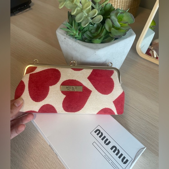 SOLD MIU MIU AUTHENTIC POUCH - Picture 4 of 9
